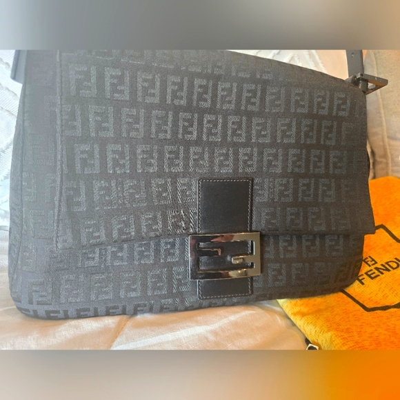 Fendi Mamma Baguette - Picture 5 of 16